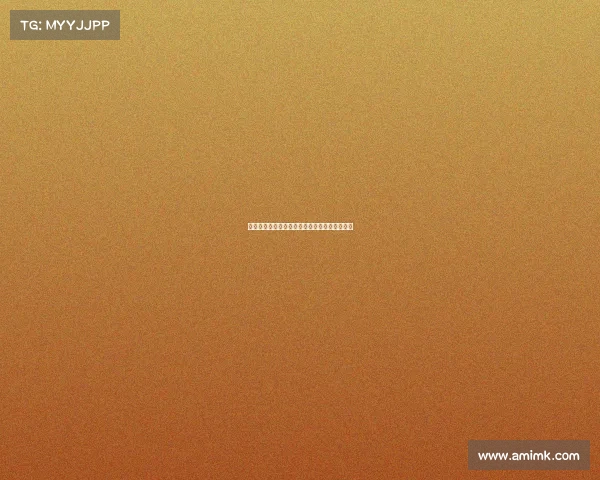 谢什科抵达曼彻斯特现身机场躲避镜头引发关注